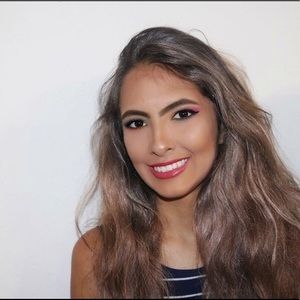 Meet your Posher, Veronica